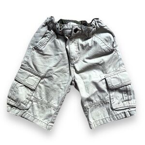 TUCKER + Tate Boys khaki cargo shorts Size 7